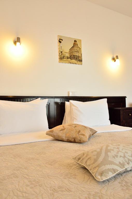 Hotel Belleville Iasi Quarto foto